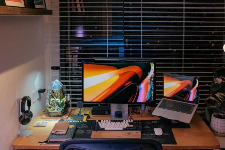 Programmer's Productivity Increased 40% After $300 Ergonomic Desk Overhaul