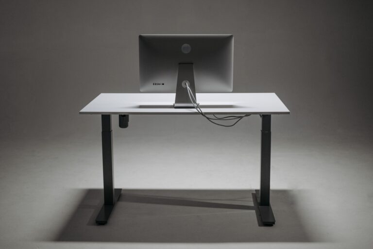 Complete Guide to Standing Desk Setup: Ergonomics, Accessories, and Productivity