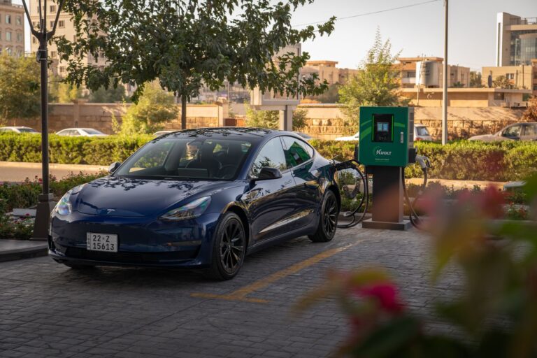 Complete Guide to Electric Cars 2026: Range & Price Comparison - deskgearreviews