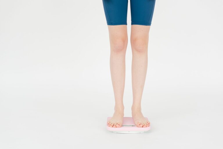 Standing Desks Burn 1000 Calories Daily: Debunking the Weight Loss Myth
