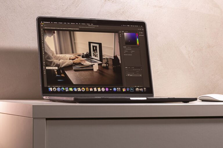 After Testing 20 Displays, These Are The Best Portable Monitors - deskgearreviews