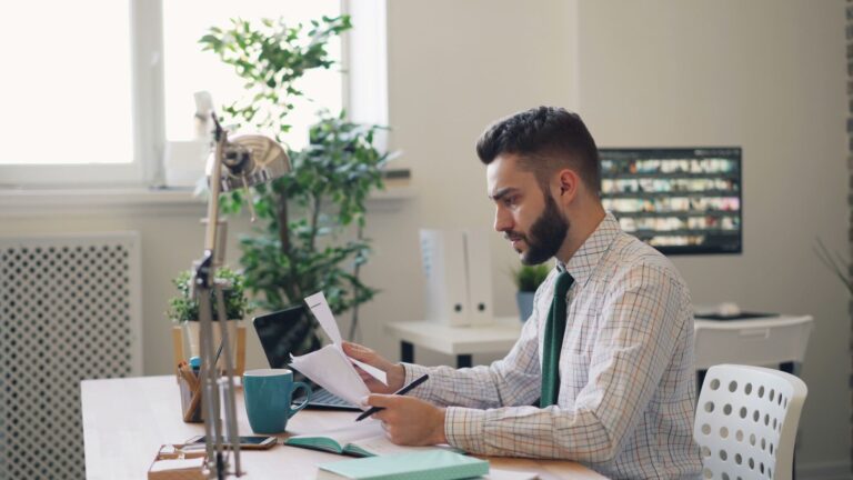 ErgoChair vs. Task Chair: Which is Your WFH Champion? - deskgearreviews