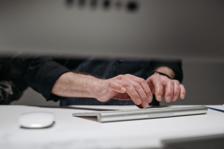 Ergonomic Keyboard and Mouse Combo Reduced Wrist Pain in Data Entry Role - deskgearreviews