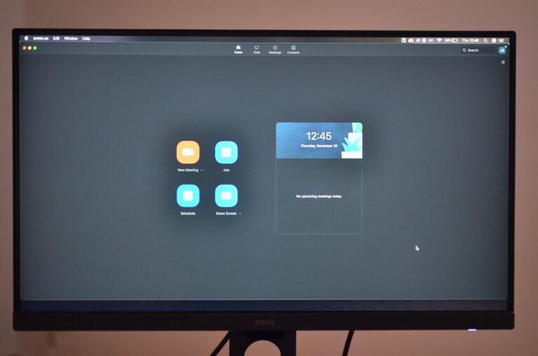 BenQ ScreenBar Halo: How It Works & Reduces Eye Strain - deskgearreviews