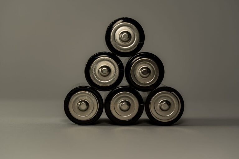 A clean product photo illustrating thermal throttling 80 battery limit science.