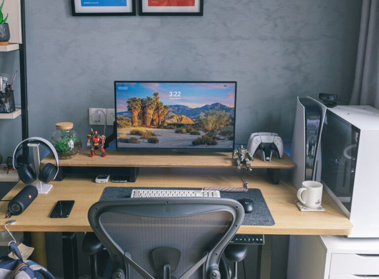 Ergonomic Chair vs. Gaming Chair: Which is Right for Your Workspace? - DeskGearReviews