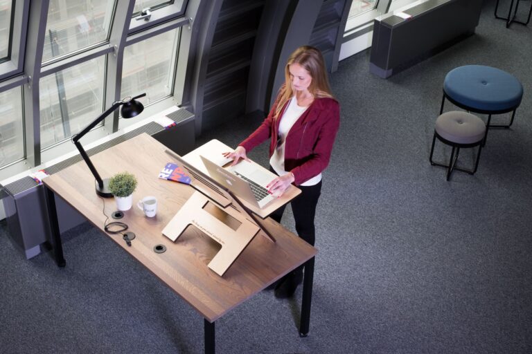 Ultimate Showdown: Top Standing Desks Compared for Productivity and Comfort - DeskGearReviews